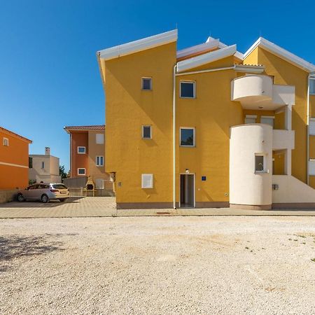 Niko Apartment Vir Exterior foto